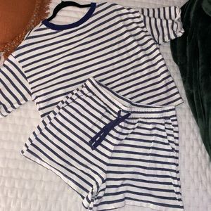 striped top and shorts set !!